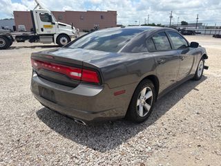 2014 Dodge Charger SE - Exterior Rear Right Corner Image